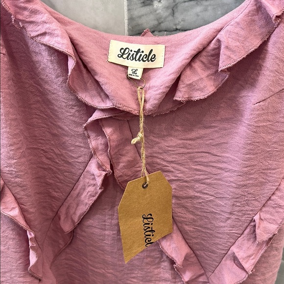 Pink Ruffled Women's Top NWT - Picture 2 of 4